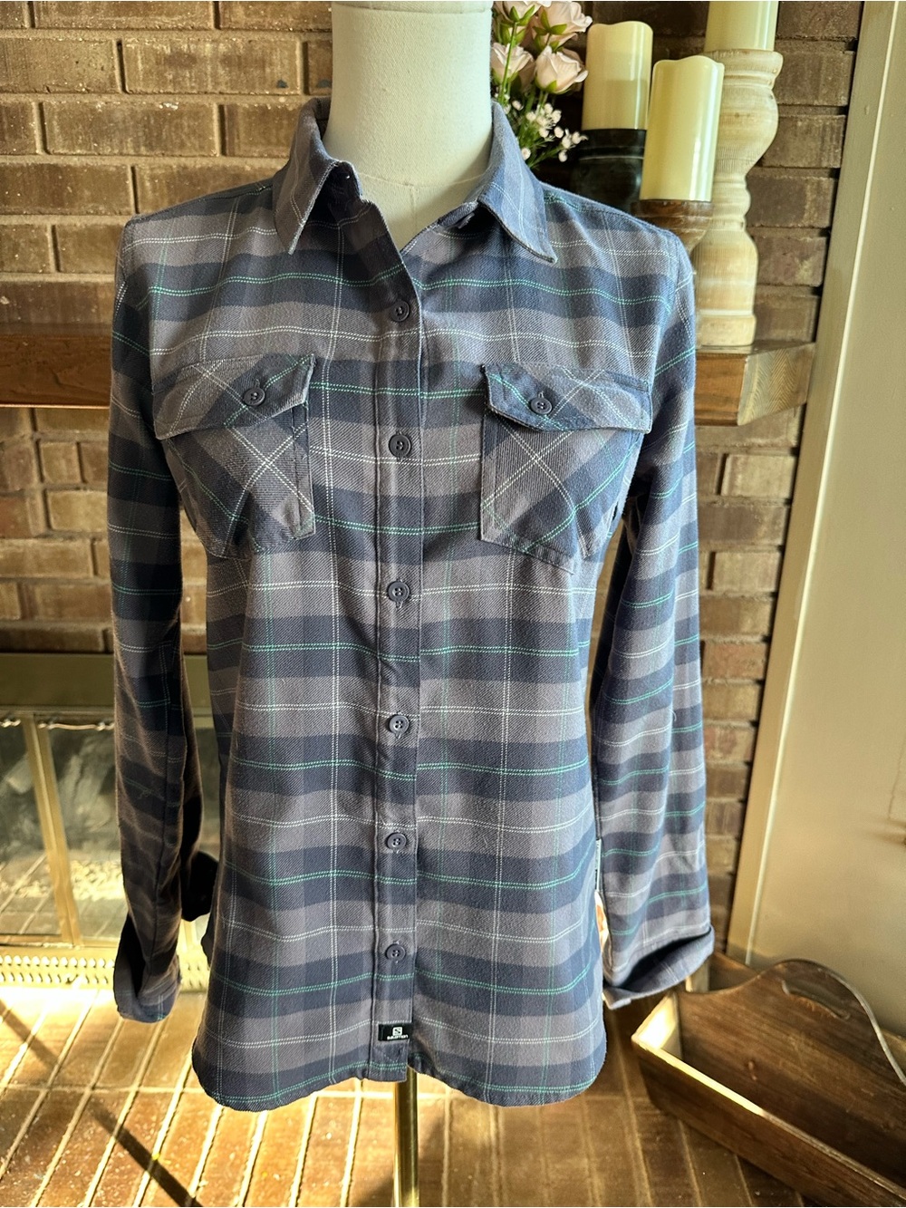 Salomon Womens Plaid Flannel Shirt Size Small Grey Blue Hiking Outdoor Button Up